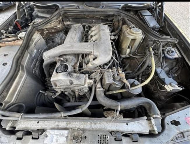 Mercedes-Benz 250 Diesel Manuelle 1988 à Rabat
