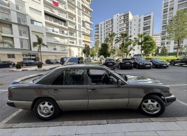 Mercedes-Benz 250 Diesel Manuelle 1988 à Rabat