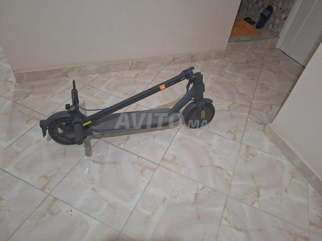 Trottinette électrique Xiaomi S3 presque neuve 