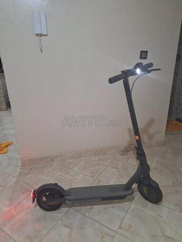 Trottinette électrique Xiaomi S3 presque neuve  - 2