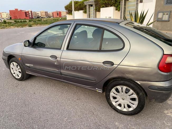 voiture megane 2003