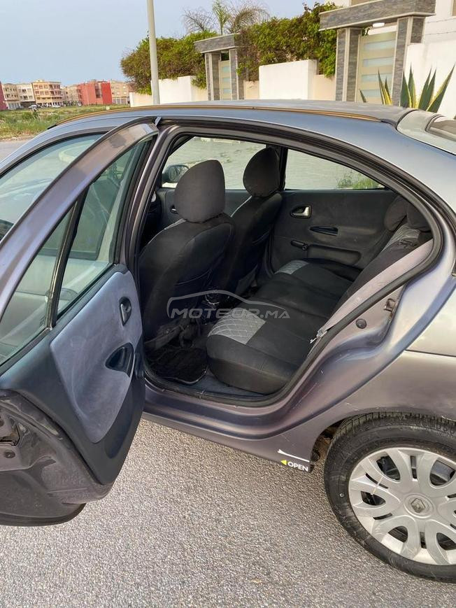 voiture megane 2003