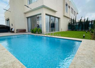 فيلا 453م عصرية في كاليفورني