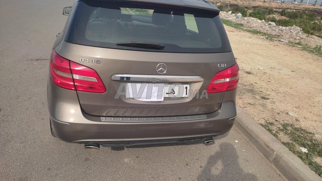 Mercedes B180