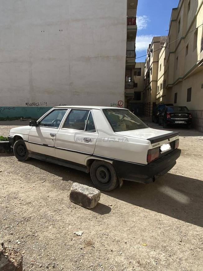 Renault 9 