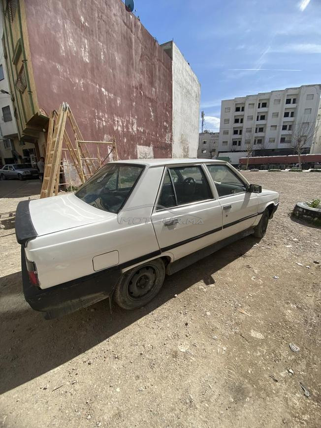 Renault 9 