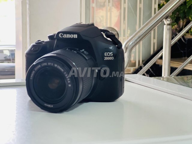 Canon 2000D avec 2 objectifs