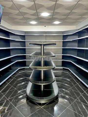 رايوناج حائطي أسود وكريمي–ترتيب وأسلوب يغير مظهرك