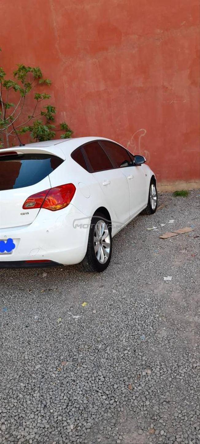 Opel Astra Diesel Manuelle 2011 à Fès