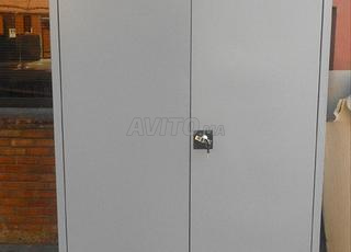 Armoire de rangement métallique polyvalente 