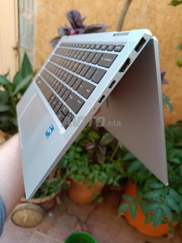 hp elitebook 1030 x360 G8 16gb i5 11th