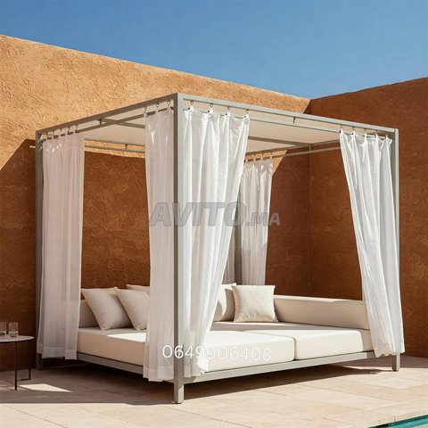 Lit à baldaquin pour extérieur, jardin, piscine