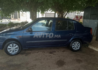  Essence رونو كليو  يدوي 2001 في سلا