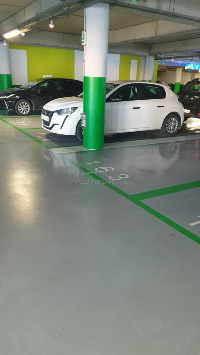 Peugeot 208 Essence Manuelle 2022 à Tanger