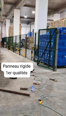 est spécialisé  des jardins et les espaces verts 