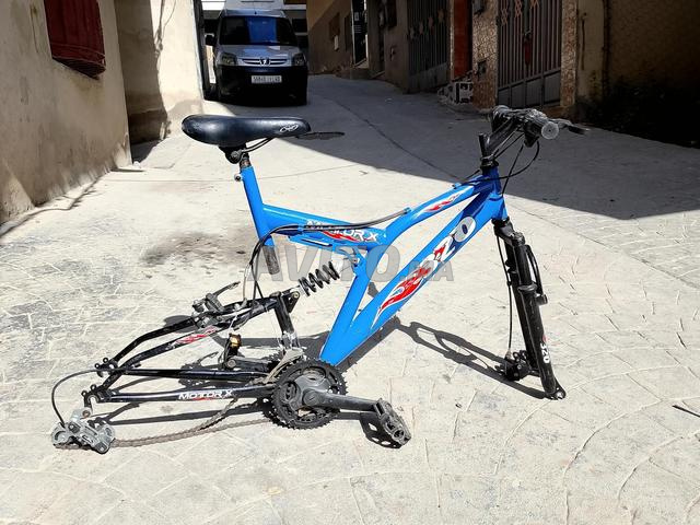 Kadar fran disk 9odam lawri sabatat