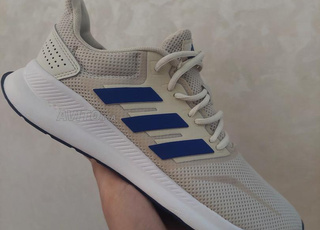 سبرديلة adidas  جديدة نمرة 43