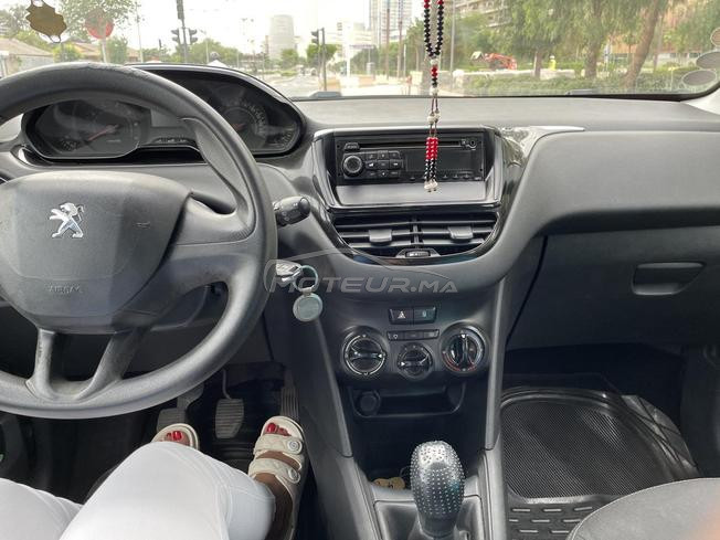 Peugeot 208 Essence Manuelle 2015 à Casablanca