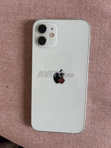 IPhone 12 tres bon etat