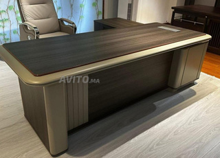 Bureau en bois avec retour et caisson mobile