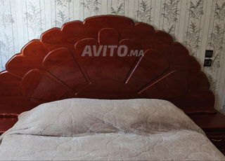 chambre a coucher en bois massif en très bon état 