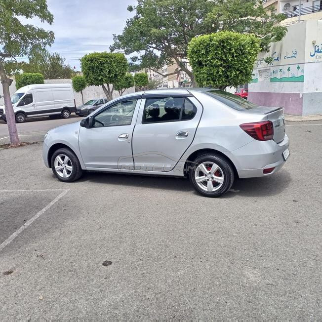 Dacia Logan comme neuf