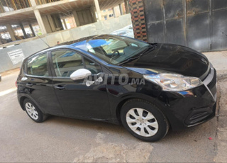 Peugeot 208 diesel climatisé 