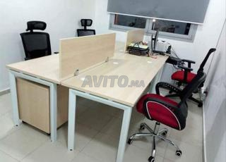 مكاتب للاشتغال جماعي مع تقسيمات IMPORTATION