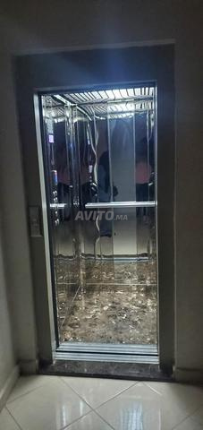Bel appartement non meublé à hay al Izdihar