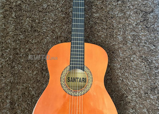 Guitare santari avec pochette 
