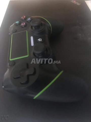 Manette ps4 aussi pc tres neuf