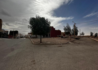 Magnifique terrain Villa 3 facades a vendre