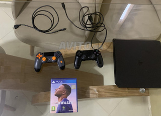 PS4 Slim 1TB Online avec 2 Manettes