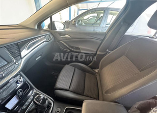 Opel Astra Diesel Manuelle 2019 à Oujda
