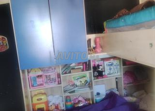  2lit 3placard سريرين خشبيين 3 بلاكارات مكتب