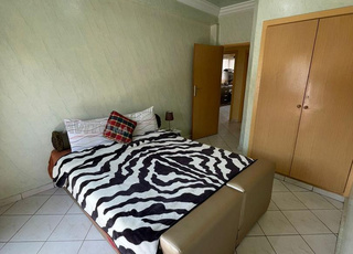 très propre appartement meublé