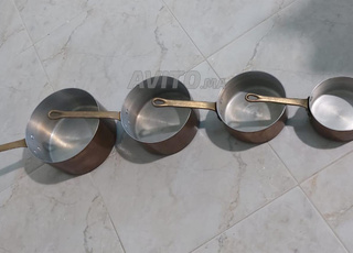 Lot de 4 casseroles en cuivre massif