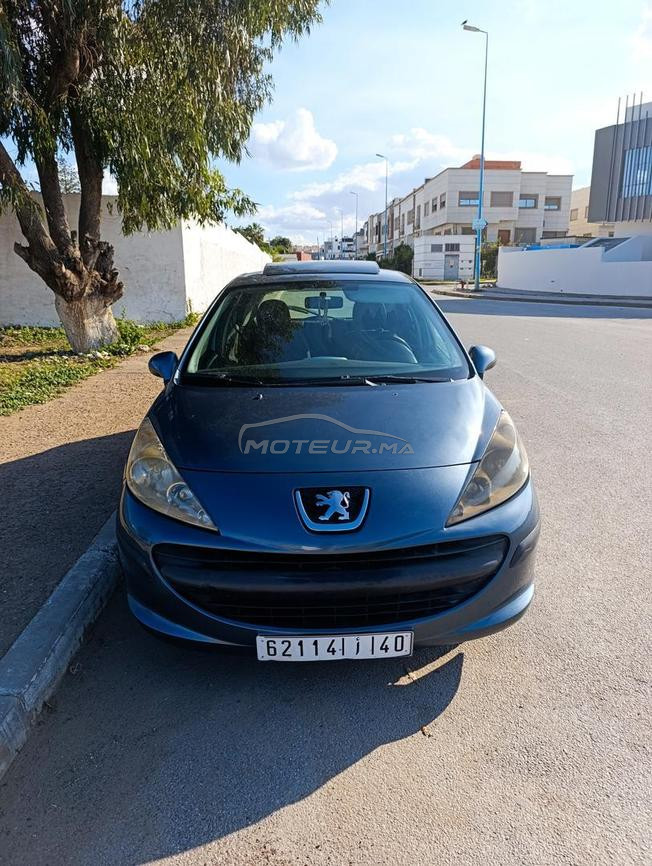 Peugeot سيارة جميلة