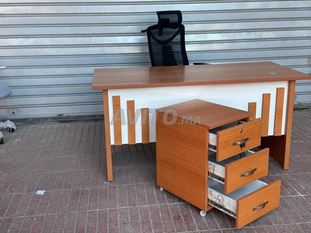 bureau élégant de bon qualité - 2