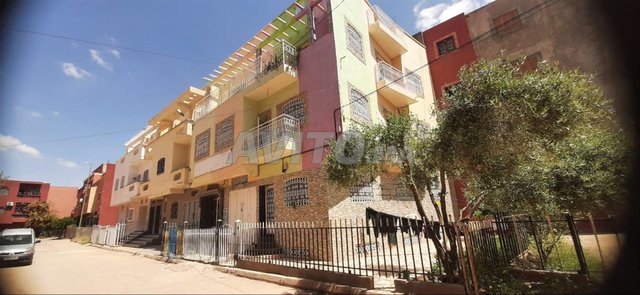 VENTE  MAISON  2 FACADES    2 ETAGES   ET CAVE  