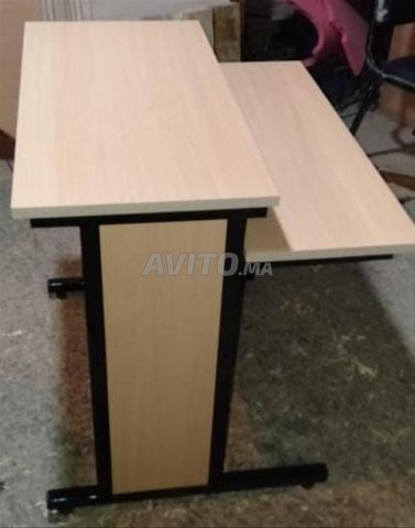 Table ordinateur semi métallique 70*70*75