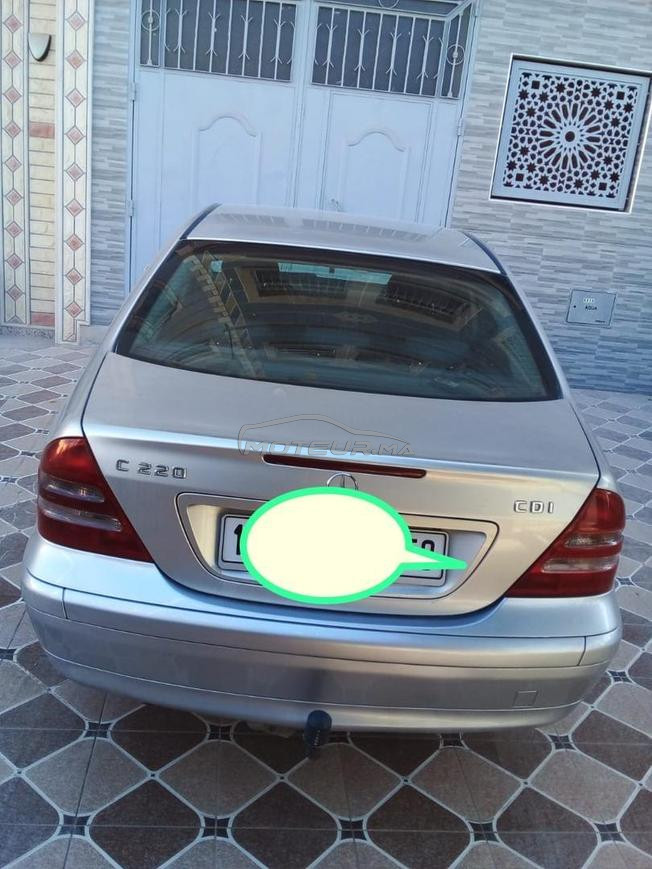 Mercedes-Benz 220 Diesel Manuelle 2005 à Nador