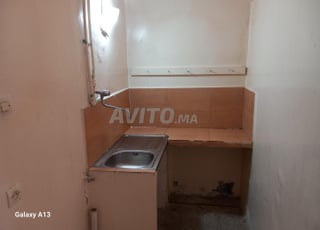 garçonnière 30m2 bd Bordeaux location Fille