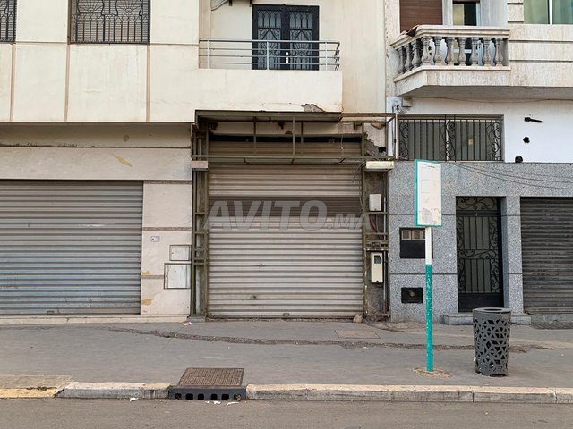 Magasin à louer ou à vendre sur bd hay Laymoune