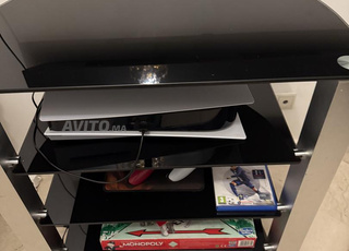 Meuble TV en verre et acier