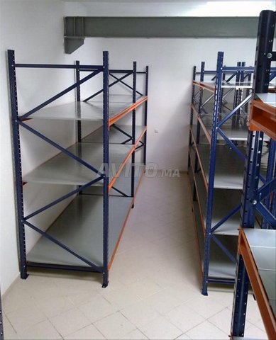 Rayonnage métallique de stock mi lourd à vendre 