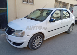 سيارة دسيا لوجان 