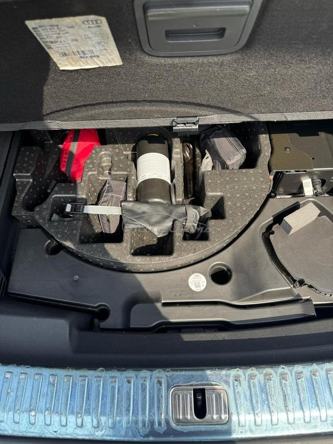 Audi Q8 . 2019 numéro 