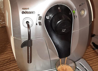 Machine à café automatique saeco, Phillips 