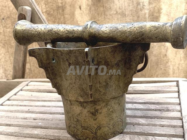 مهراز قديم عمره 100 سنة الوزن 4  كلغ نحاس   